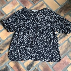 Loft short sleeve butterfly print blouse